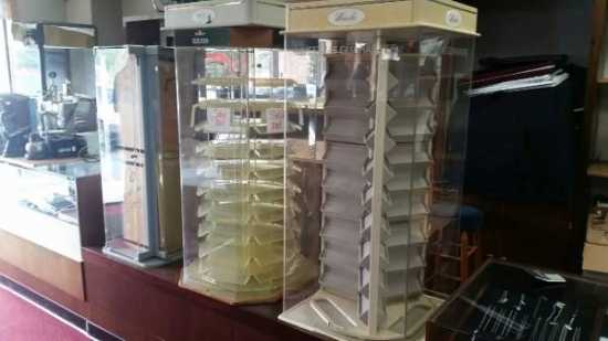 Solid Mah Jewelry Case3.jpg