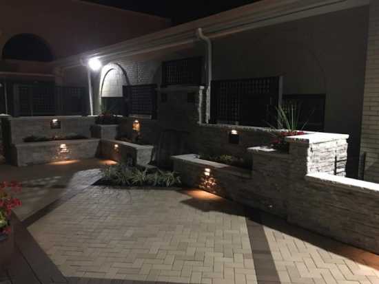 landscape lighting Dayton, OH.jpeg